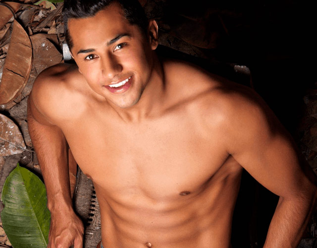 El pene de Jahir Ocampo desnudo en Skype