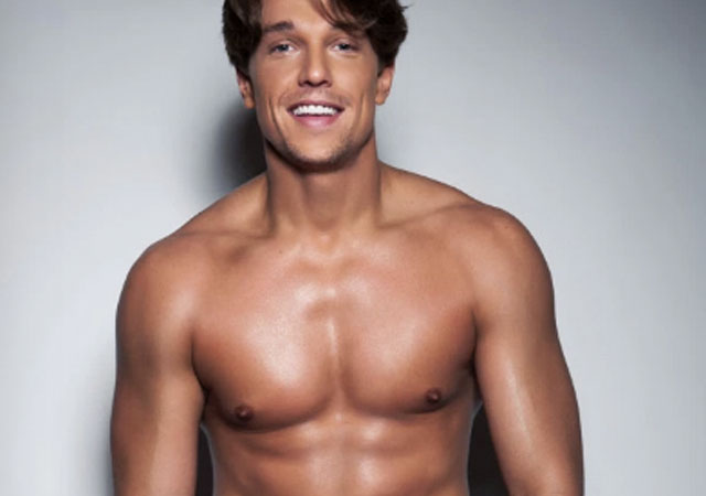 Lewis Bloor, desnudo por tercera vez en 'Gran Hermano UK'