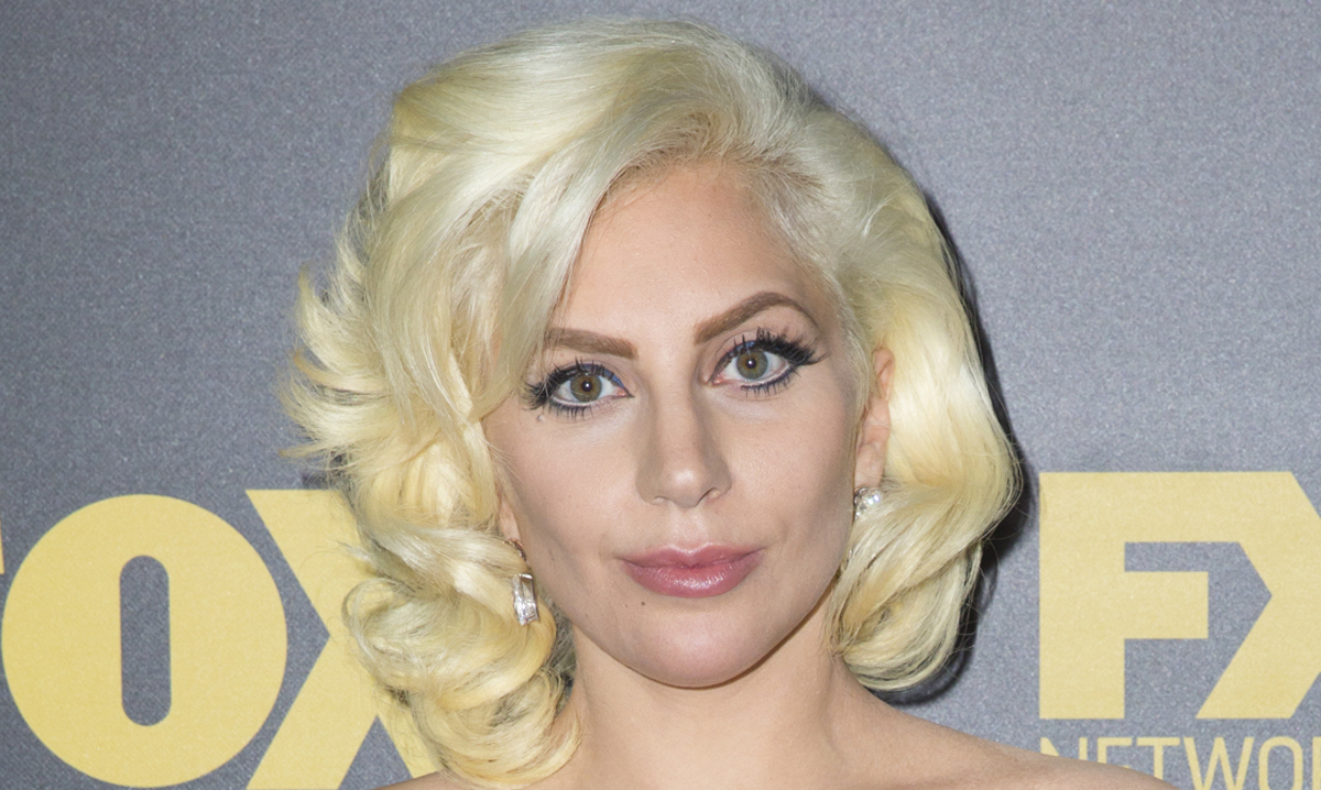 Los fans de Lady Gaga reúnen dinero para comprar masivamente 'Perfect Illusion'