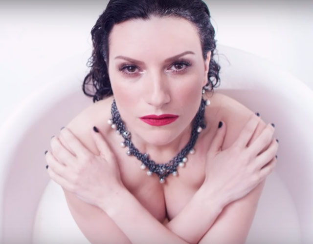 Laura Pausini desnuda en el vídeo de 'He Creído En Mí'
