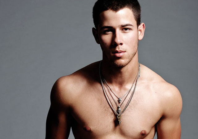 Nick Jonas desnudo y practicando sexo en su película 'GOAT'