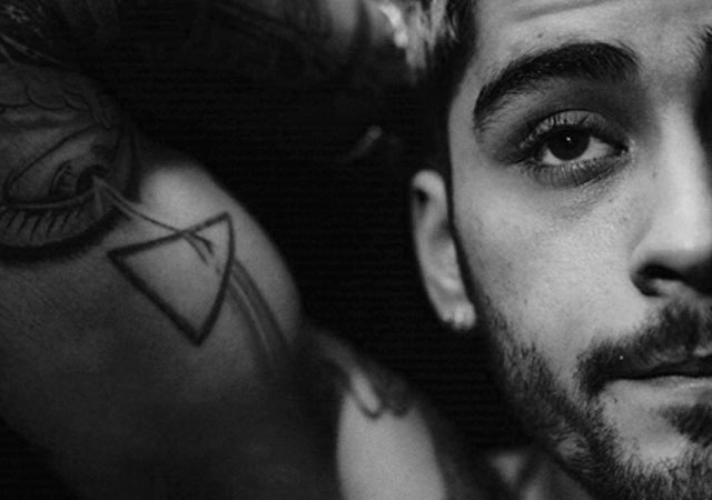 Zayn desnudo posando sin ropa por primera vez