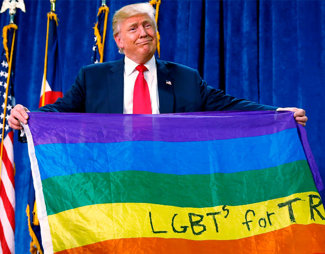 La foto de Donald Trump con la bandera LGBT