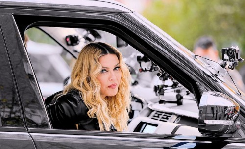 El sorprendente Carpool Karaoke de Madonna con James Corden