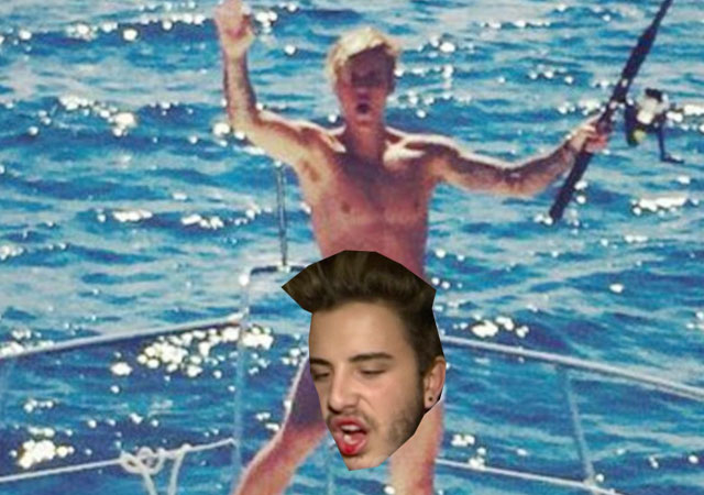 Justin Bieber enseña su pene desde un barco