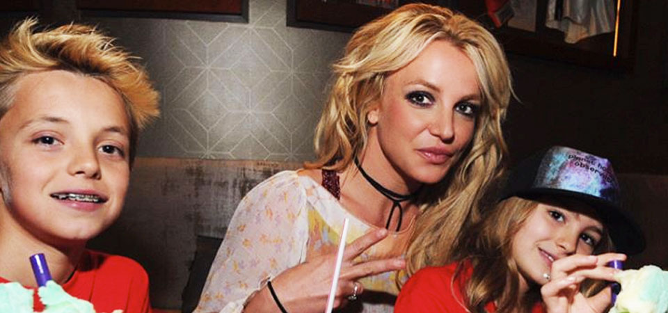La aventura de Britney Spears en el parque de atracciones