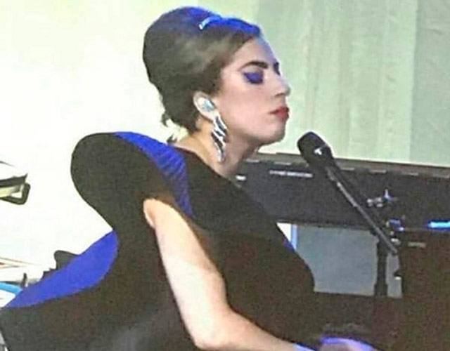 El cambio de look de Lady Gaga en la fiesta de cumpleaños de Elton John