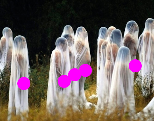 Fotos de fantasmas desnudos, una terrorífica y excitante moda