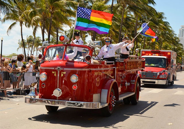 El Pride de Miami organiza un emotivo homenaje a las víctimas de Orlando
