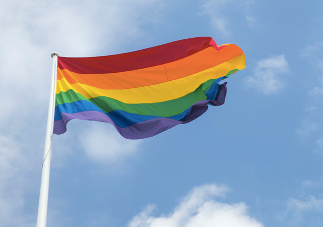 Un ayuntamiento mantendrá la bandera LGBT hasta que el matrimonio gay sea legal en Australia
