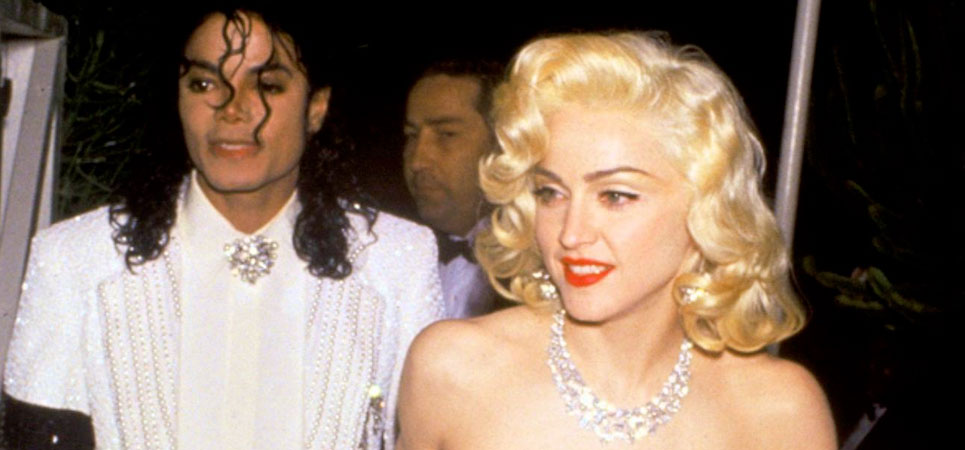 Madonna desnuda volvió gay a Michael Jackson