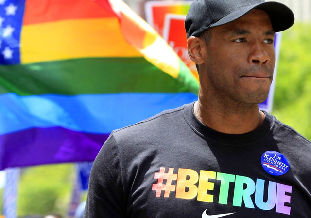 ¿Es egoísta pedir a los atletas LGBT que salgan del armario?