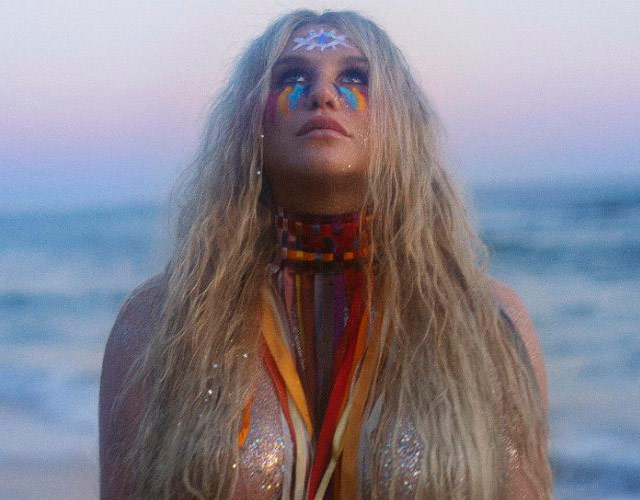 Lo nuevo de Kesha, inspirado en su encuentro con alienígenas