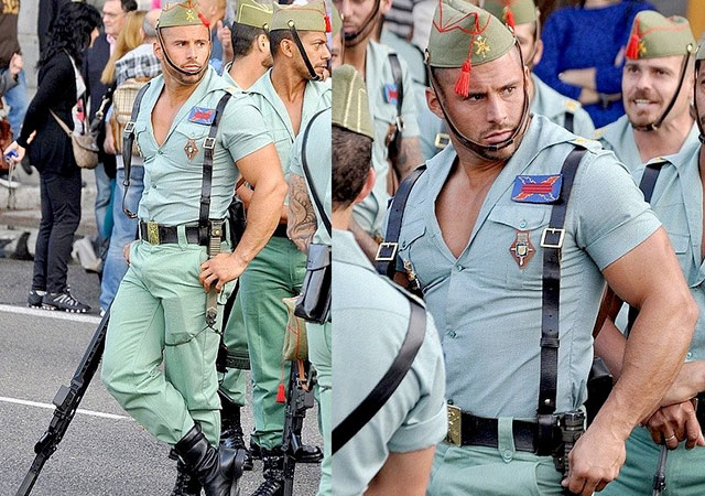 La legión española se convierte en icono gay gracias a un tweet viral