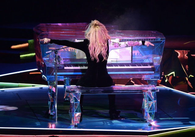 Lady Gaga empieza su show 90 minutos tarde y cabrea a sus fans