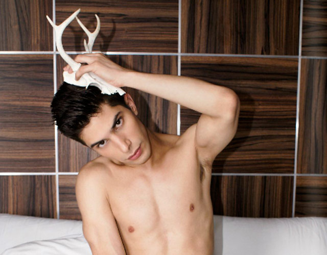 Luis Rivas desnudo en sus fotos más calientes