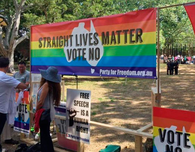 Un evento a favor de los "derechos de los heterosexuales" reúne a 20 personas