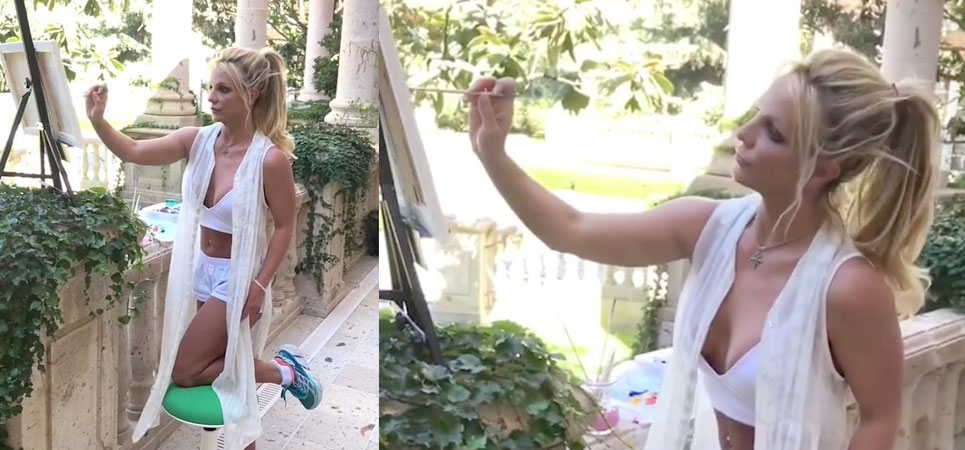 Britney Spears sube un vídeo pintando semidesnuda 