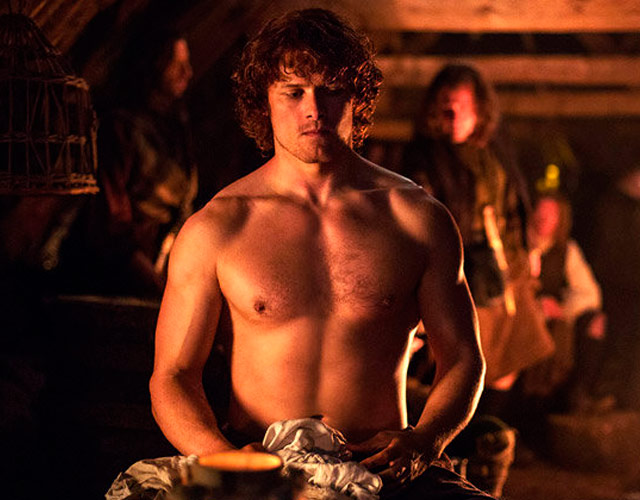 Sam Heughan desnudo en 'Outlander' otra vez y con polémica