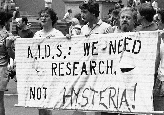Un periodista defensor de Trump: "La cultura gay incluye propagar el SIDA"