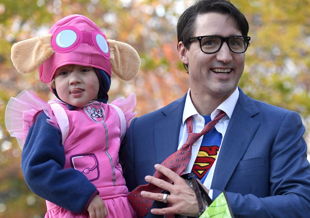 El hijo del primer ministro de Canadá se disfraza de princesa en Halloween