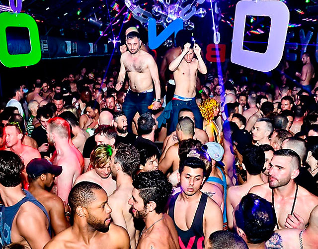 Los bares gays cierran por el éxito de las apps de contactos