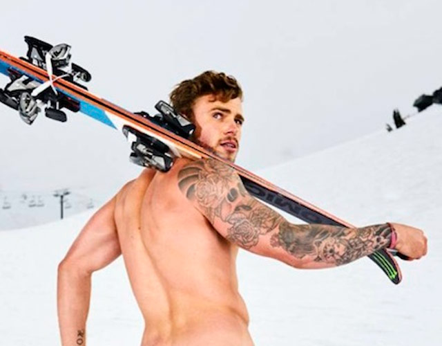 Gus Kenworthy desnudo en la nieve para empezar el año