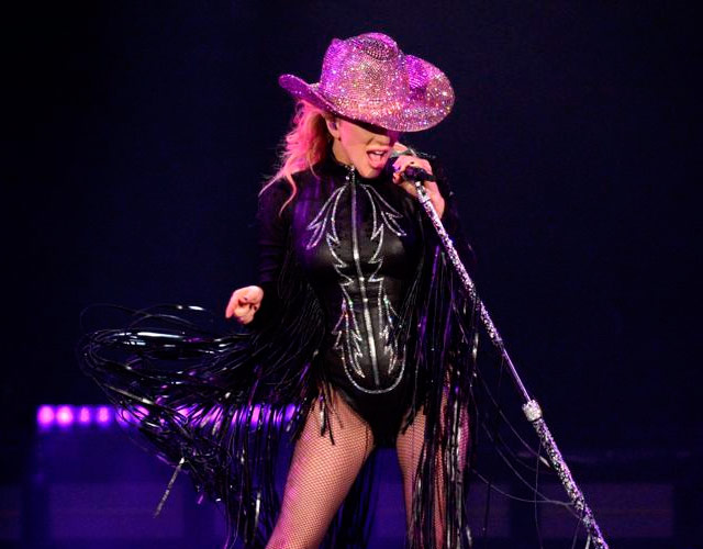 Lady Gaga dedica 'The Edge Of Glory' a las víctimas del atentado de Barcelona