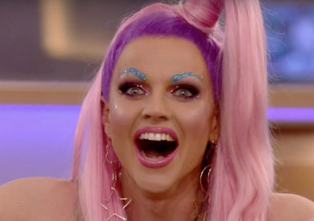 Courtney Act gana Celebrity Big Brother y hace historia
