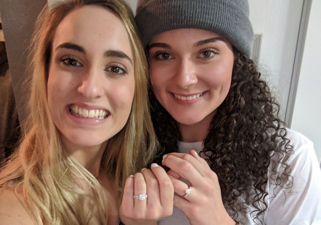 Dos lesbianas planean una proposición de matrimonio el mismo día