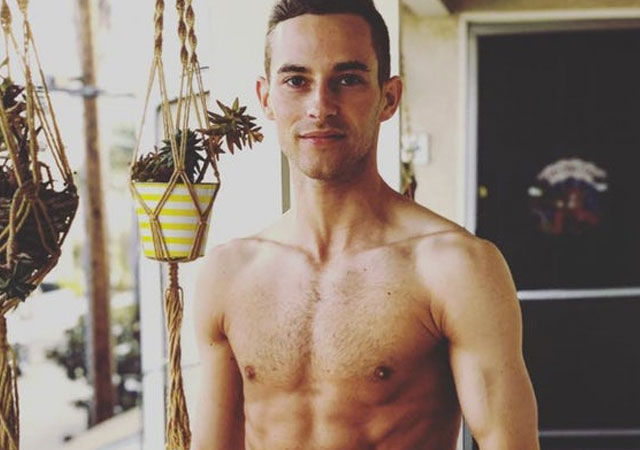 Adam Rippon confirma que utiliza Grindr para ligar