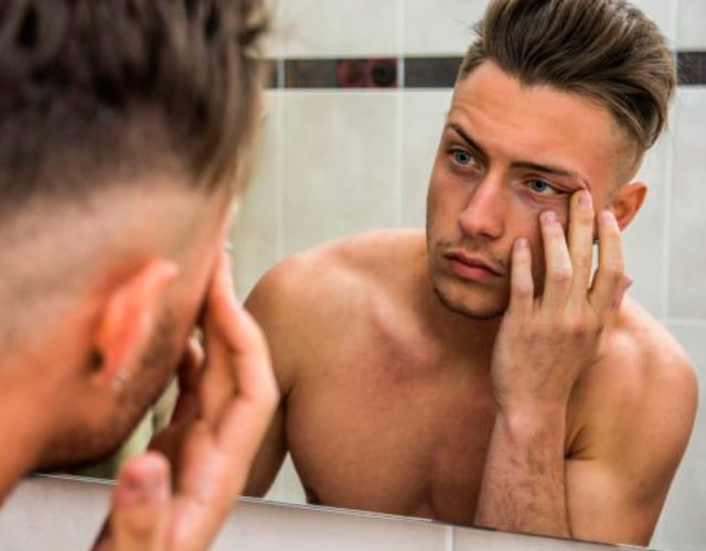 7 errores que te hacen parecer más viejo al ligar por internet