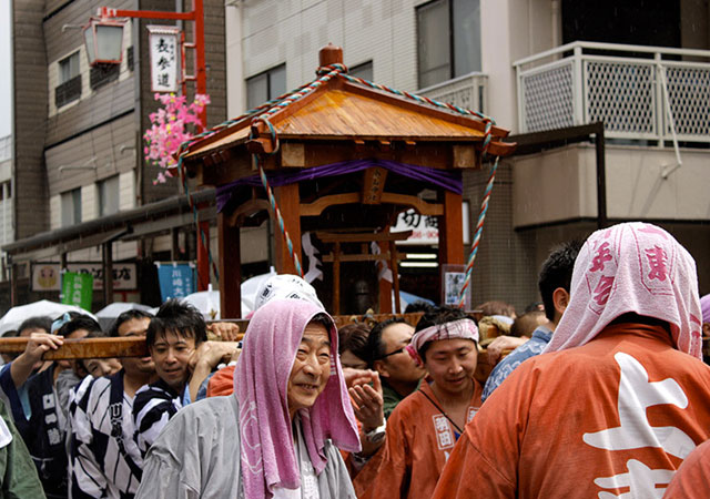 Vuelve el festival del pene a Japón y es todo un éxito