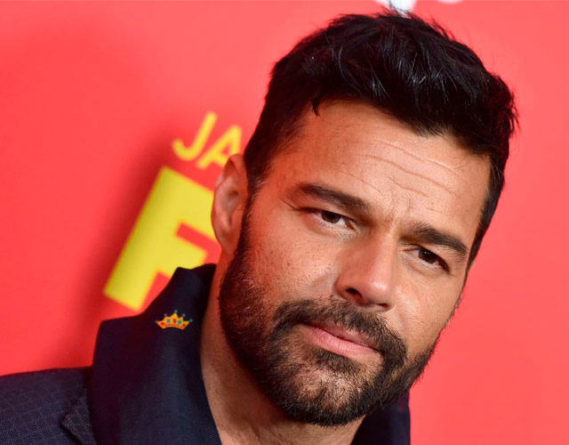 Ricky Martin habla sobre sus relaciones gays cuando estaba en el armario