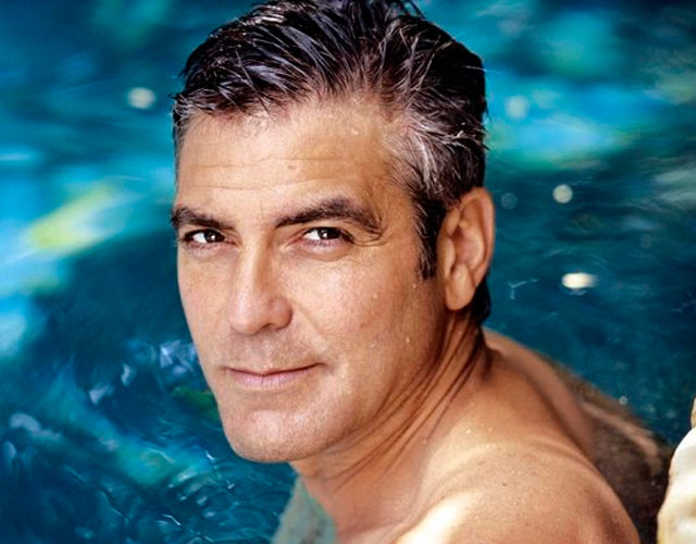George Clooney desnudo, madurito sexy e interesante