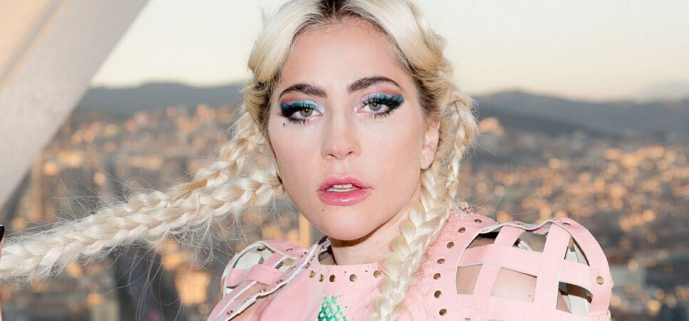 Lady Gaga lanza por fin su propia línea de maquillaje