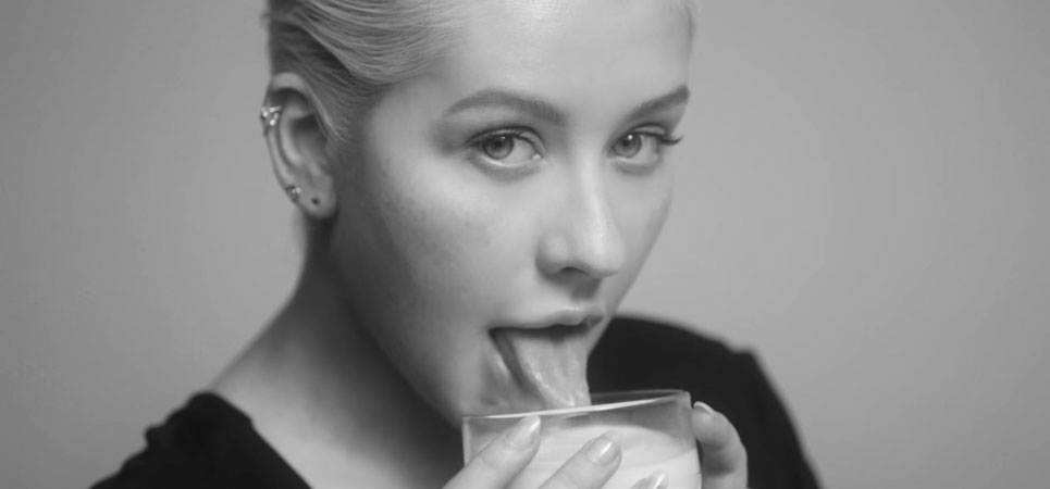 Christina Aguilera cae al número 98 de Billboard y dice que no le importan los charts