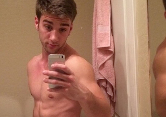 El youtuber Tom Phelan desnudo, pillado en sus fotos íntimas