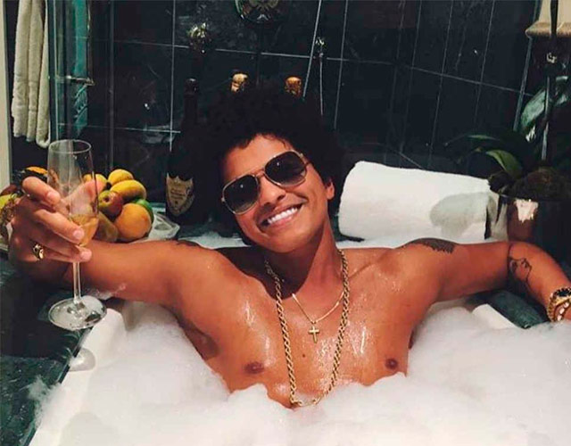 Bruno Mars desnudo en sus mejores fotos