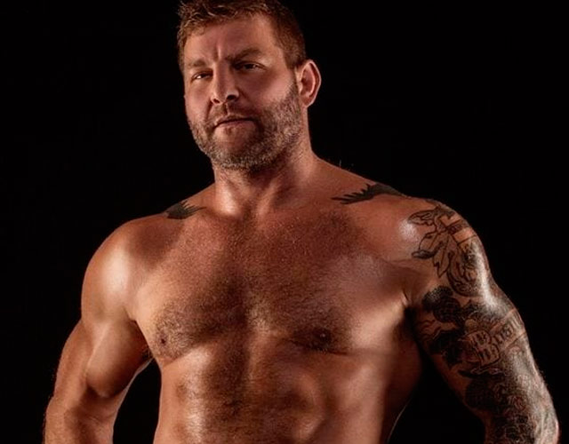 Colby Jansen desnudo