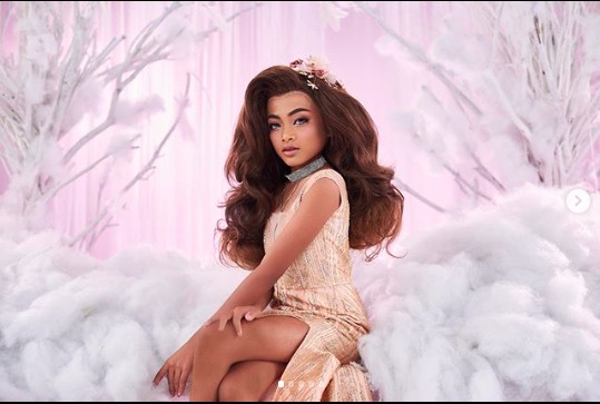 Un niño de 12 años compra una casa a su familia gracias a su talento como drag 5