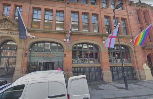 Juicio por asesinato a un hombre en un juego sexual gay 2