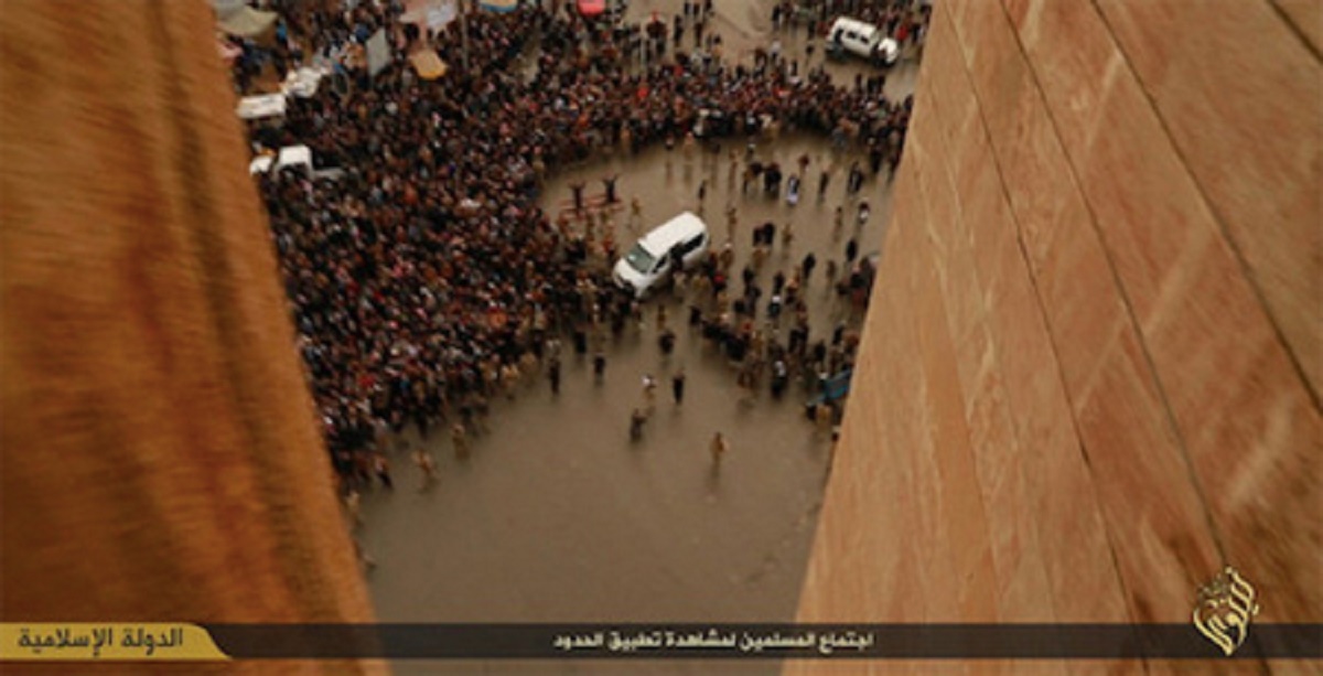 Demolido el edificio usado por ISIS para ejecutar gays 3