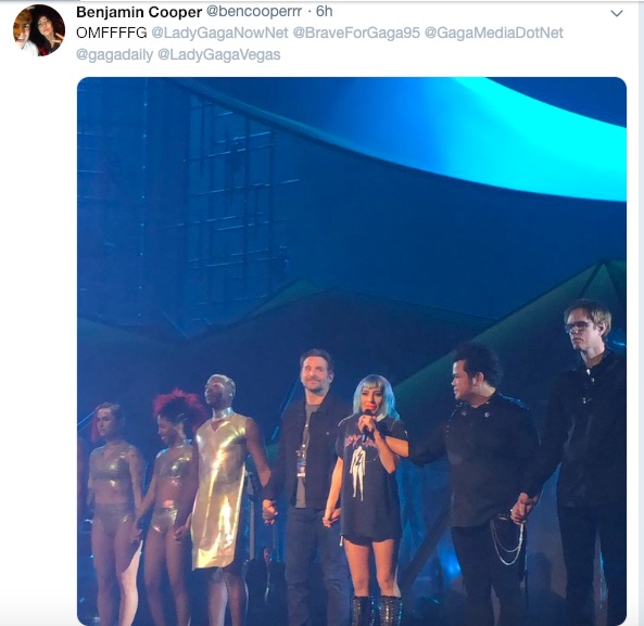 Lady Gaga y Bradley Cooper cantan 'Shallow' en directo por 1ª vez 3