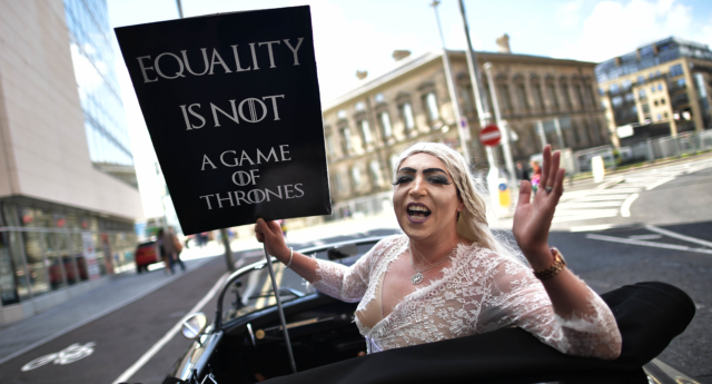 Nuevo impulso para llevar el matrimonio igualitario a Irlanda del Norte