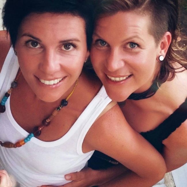 Una pareja de lesbianas se casa en la primera boda gay de Austria 1