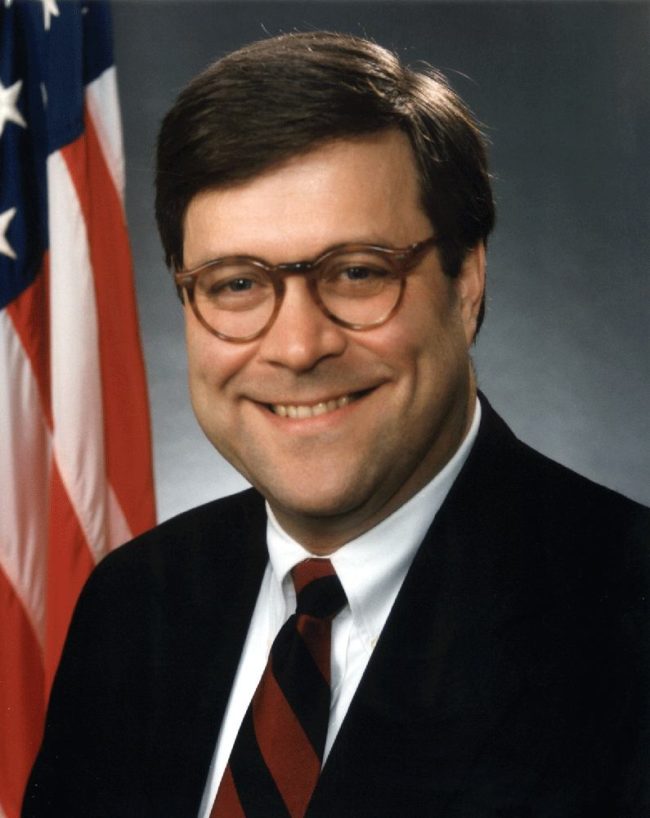 William Barr defiende los campos de prisioneros con VIH 1