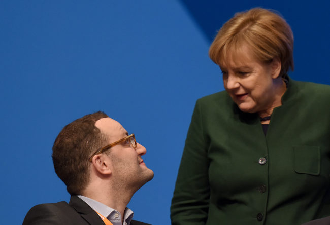 Alemania planea prohibir la terapia de curación gay 2