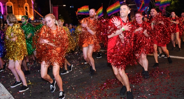 Purpurina prohibida en el Mardi Gras de Sydney, el mayor Orgullo de Australia