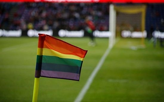 La Real Federación Española de Fútbol, contra la homofobia en el deporte 1